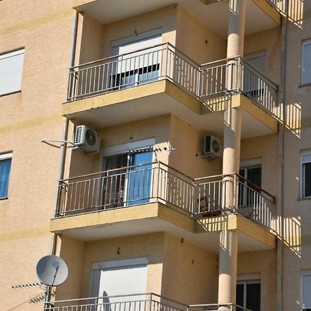 Gzim'S Apartment Durrës 外观 照片
