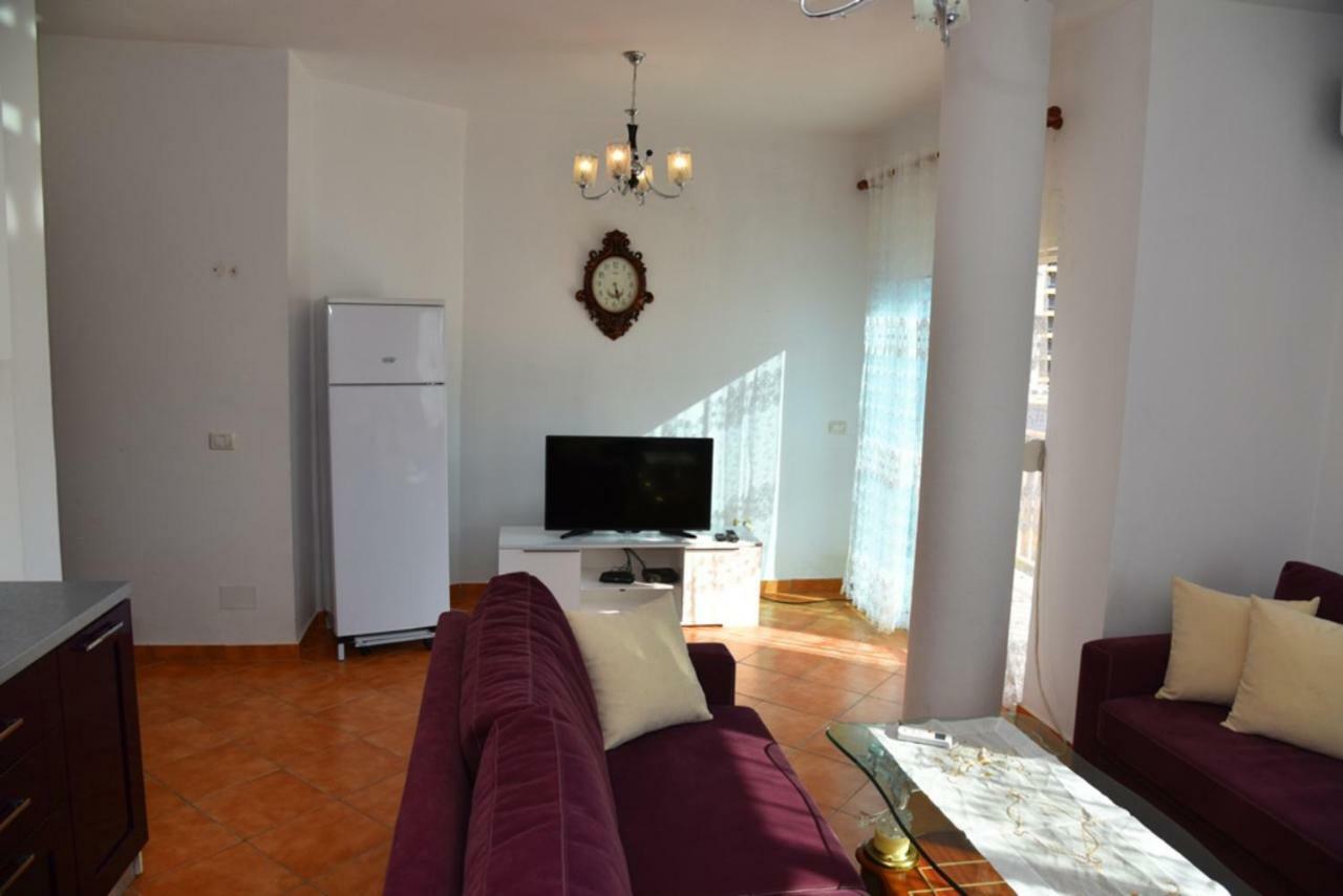 Gzim'S Apartment Durrës 外观 照片
