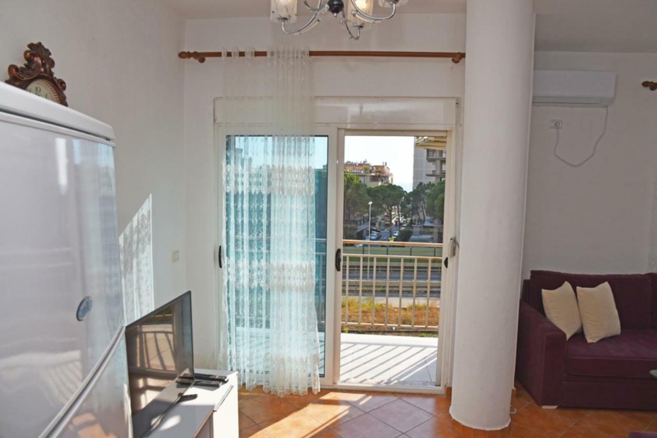 Gzim'S Apartment Durrës 外观 照片