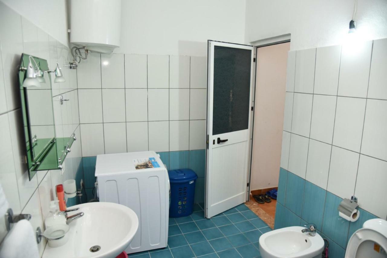 Gzim'S Apartment Durrës 外观 照片