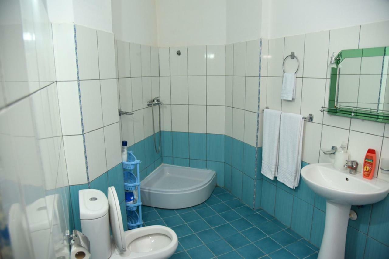 Gzim'S Apartment Durrës 外观 照片