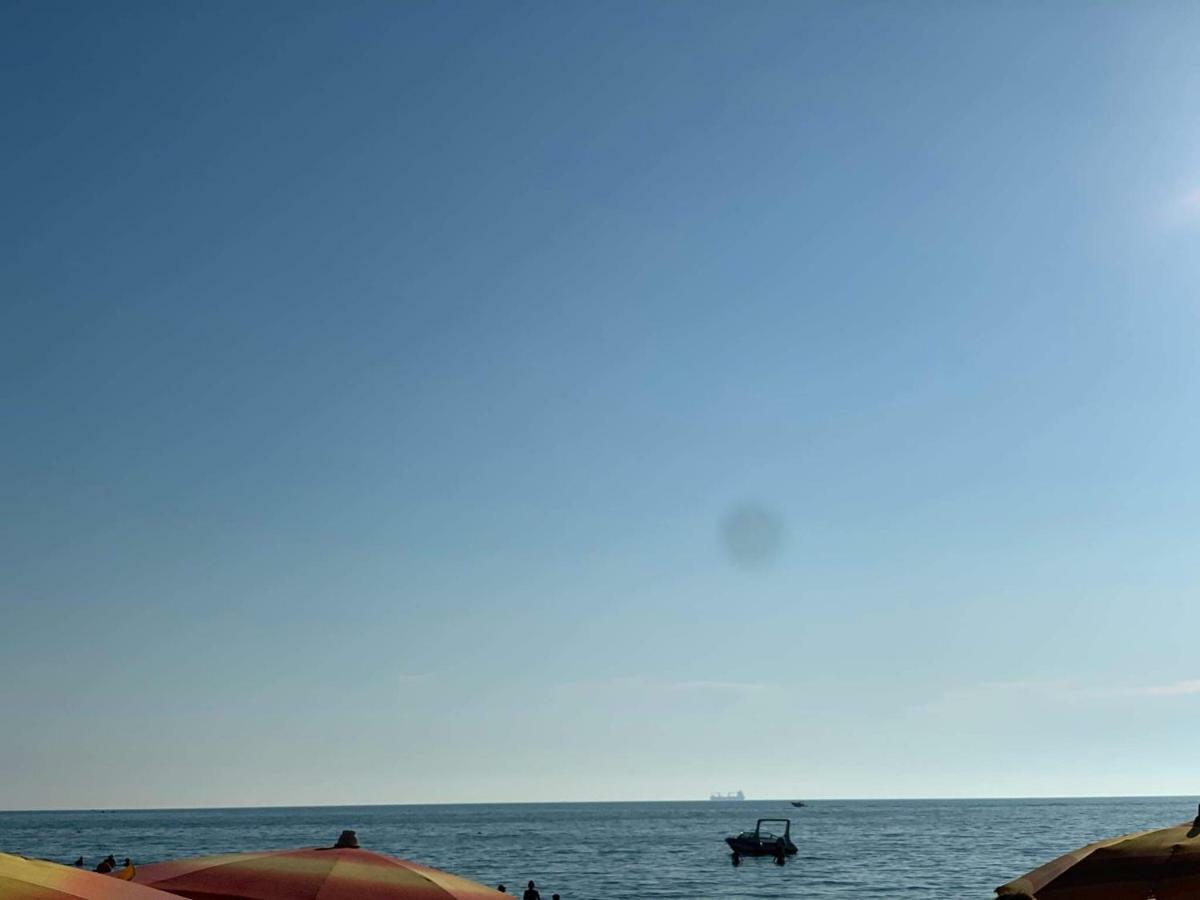 Gzim'S Apartment Durrës 外观 照片